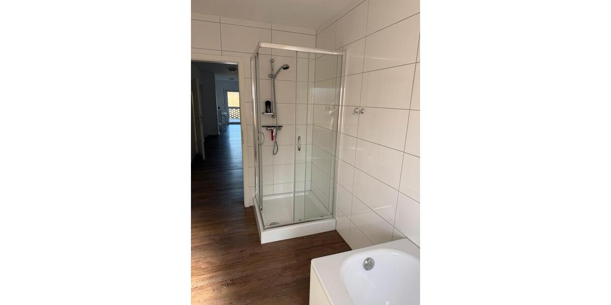 Dachgeschoßwohnung Bonn Hardtberg - 3 Zimmer, 105 m&sup2;, 1.000&euro; | Angebot:26048891