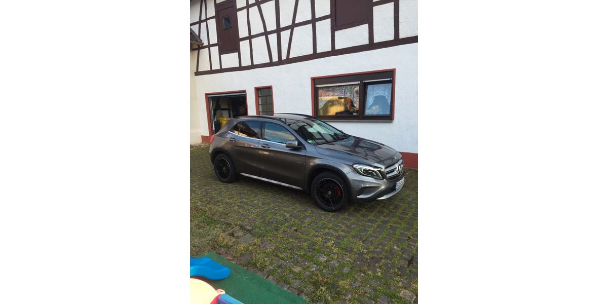 Mercedes-Benz GLA 200 101.490 km 16.750 &euro; Schleiden 53937 53937