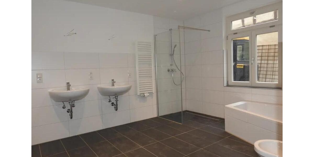 Einfamilienhaus Grafschaft - 7.5 Zimmer, 197 m&sup2;, 600.000&euro; | Angebot:25648968