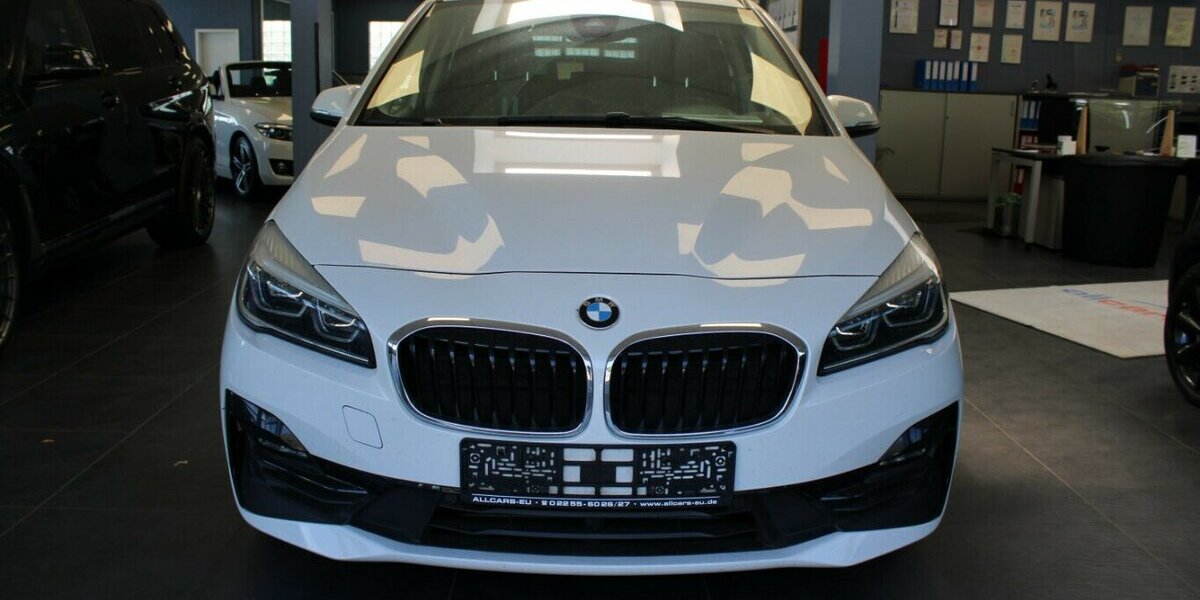 BMW 218 Gran Tourer Aut. Sport Line - Navi - LED - Kam 69.998 km 22.980 &euro; Euskirchen 53881