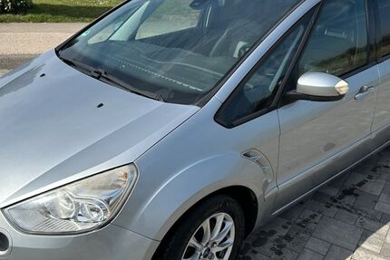 Ford S-Max 213.000 km 4.200 &euro; Bad Münstereifel 53902