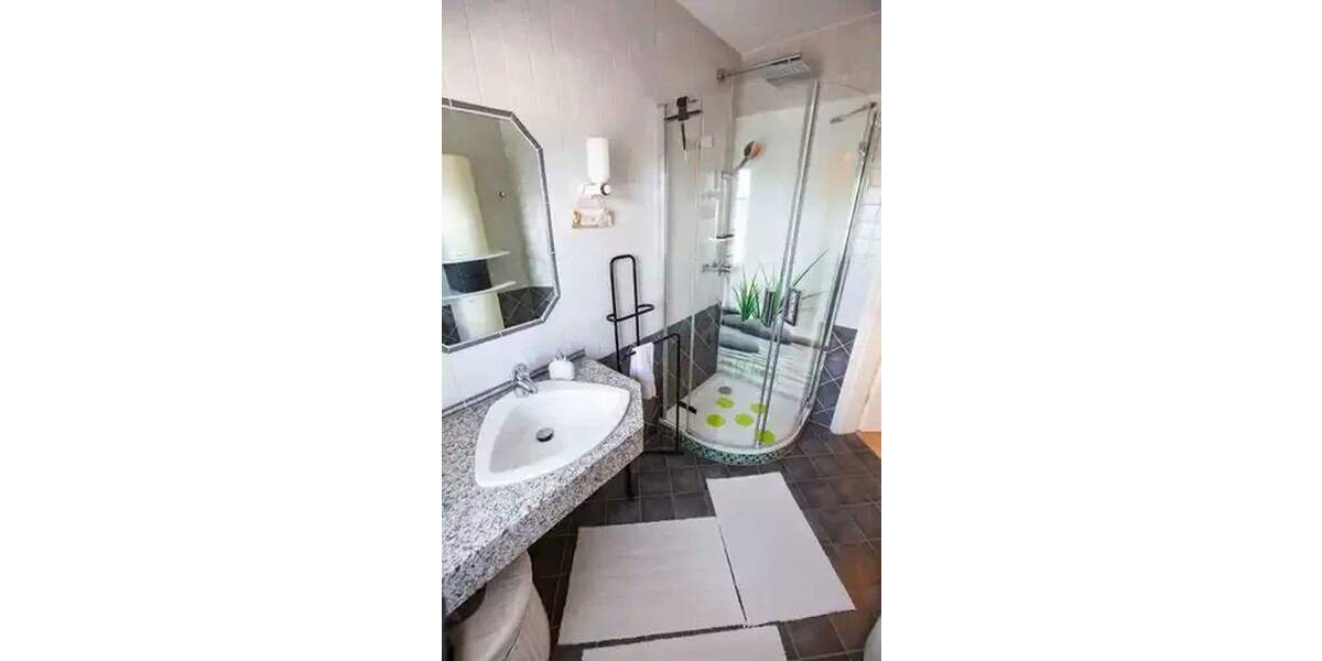 Mehrfamilienhaus, Wohnhaus Wachtberg-Niederbachem Niederbachem - 6 Zimmer, 207 m&sup2;, 799.000&euro; | Angebot:25760385