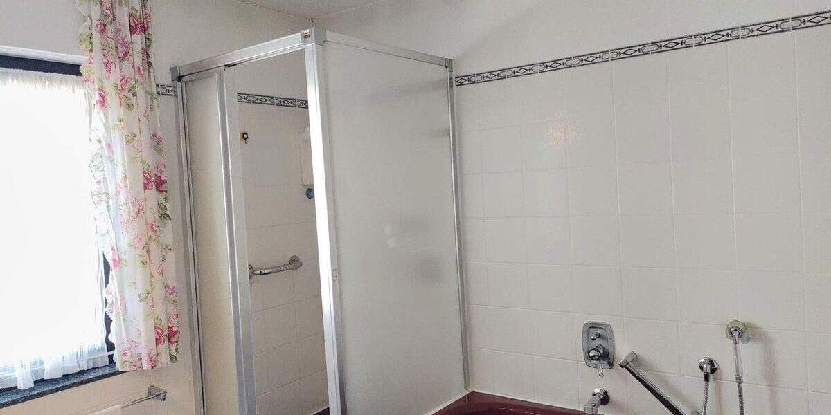 Reihenmittelhaus Bonn Muffendorf - 7 Zimmer, 222 m&sup2;, 665.000&euro; | Angebot:25747696