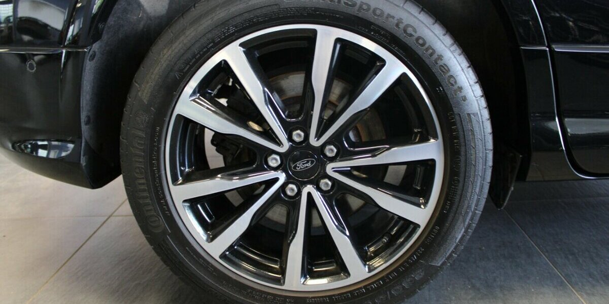 Ford Kuga 1.5 EcoBoost 2x4 ST-Line 104.377 km 12.980 &euro; Euskirchen 53881