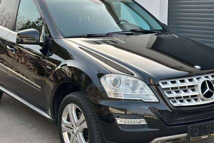 Mercedes-Benz ML 300 165.000 km 14.490 &euro; Rheinbach 53359