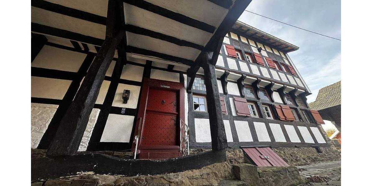 Einfamilienhaus Euskirchen Flamersheim - 7 Zimmer, 190 m&sup2;, 2.280&euro; | Angebot:25695597