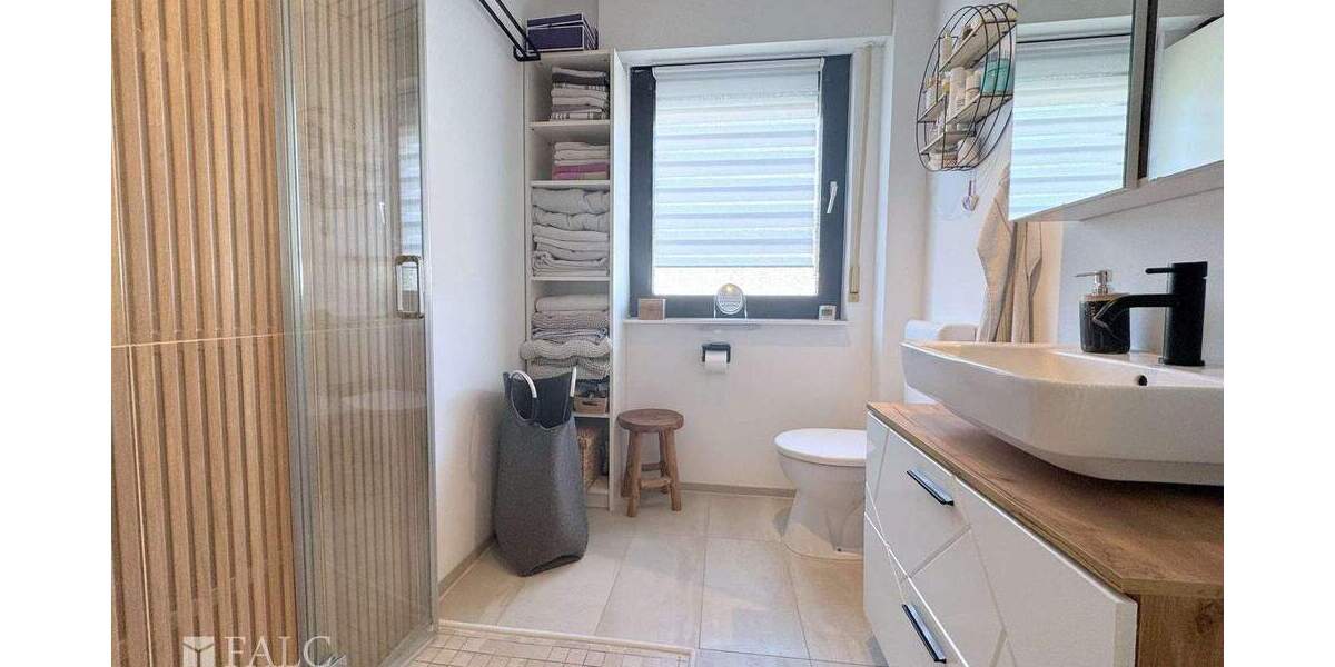 Mehrfamilienhaus, Wohnhaus Wesseling Berzdorf - 6 Zimmer, 127 m&sup2;, 445.000&euro; | Angebot:25677989