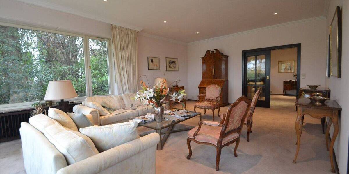 Einfamilienhaus Bonn Schweinheim - 8 Zimmer, 230 m&sup2;, 995.000&euro; | Angebot:25692236