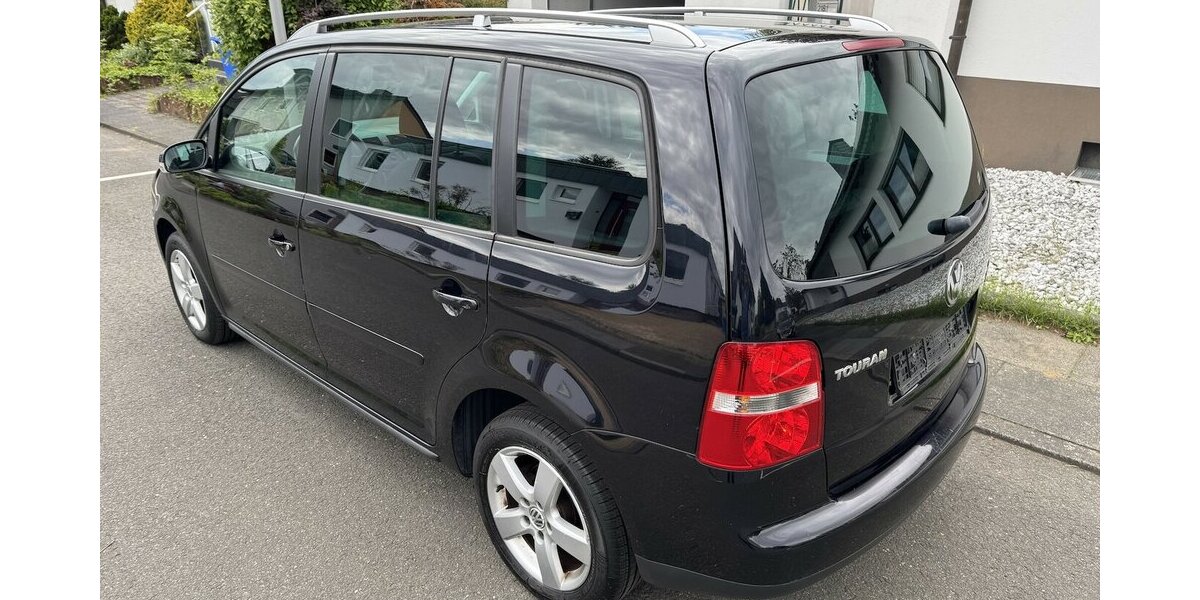 VW Touran 1.6FSI 7Sitze SR+WR eGSD DSG 1Hd !MÄNGEL! 213.000 km 1.100 &euro; Erftstadt 50374