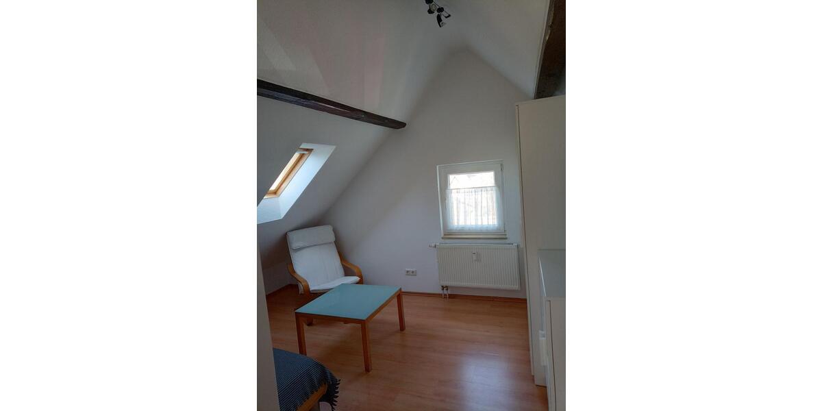 Dachgeschoßwohnung Mechernich - 2 Zimmer, 30 m&sup2;, 350&euro; | Angebot:26033801