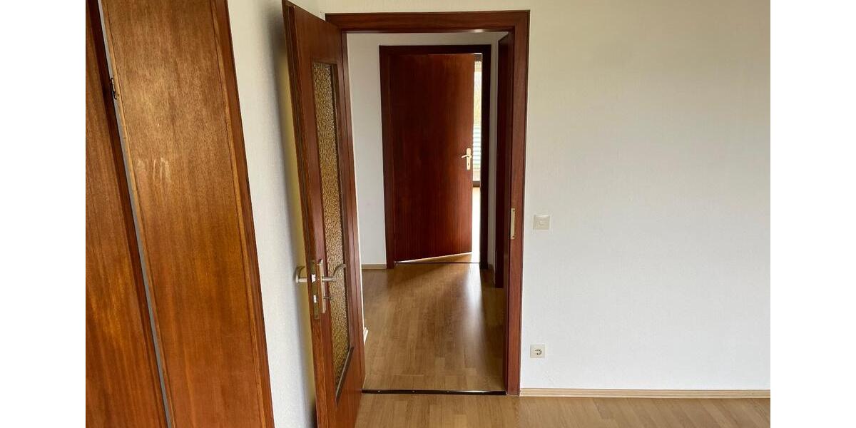 Etagenwohnung Wachtberg - 3 Zimmer, 80 m&sup2;, 800&euro; | Angebot:25638746