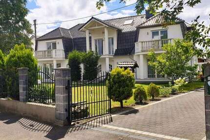 Haus Wesseling - 10 Zimmer, 340 m&sup2;, 1.559.000&euro; | Angebot:23847117