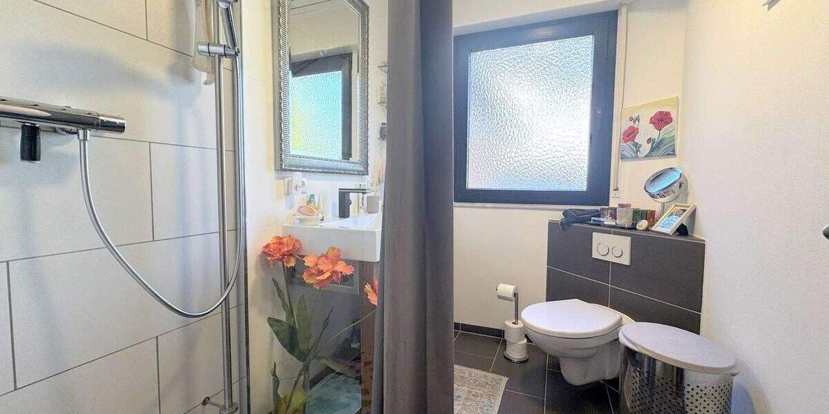 Mehrfamilienhaus, Wohnhaus Wesseling Berzdorf - 6 Zimmer, 127 m&sup2;, 445.000&euro; | Angebot:25677989