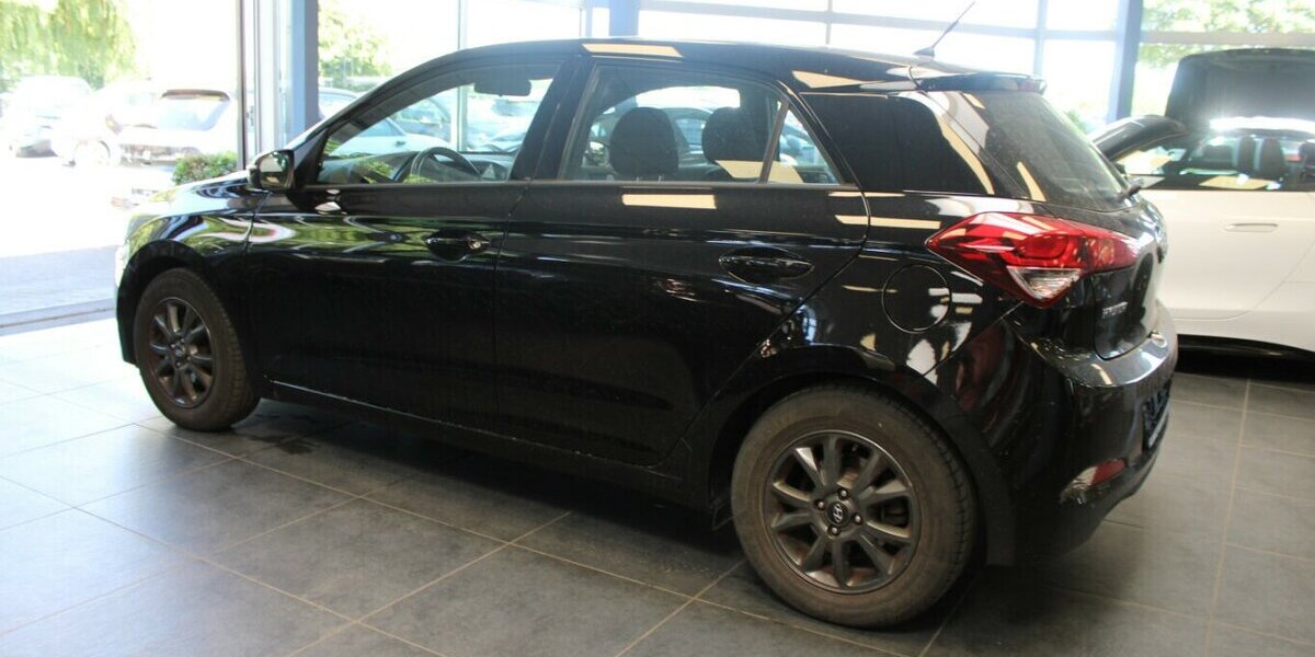 Hyundai i20 1.2 5-Türig - Klima - SHZ - 83.709 km 8.980 &euro; Euskirchen 53881