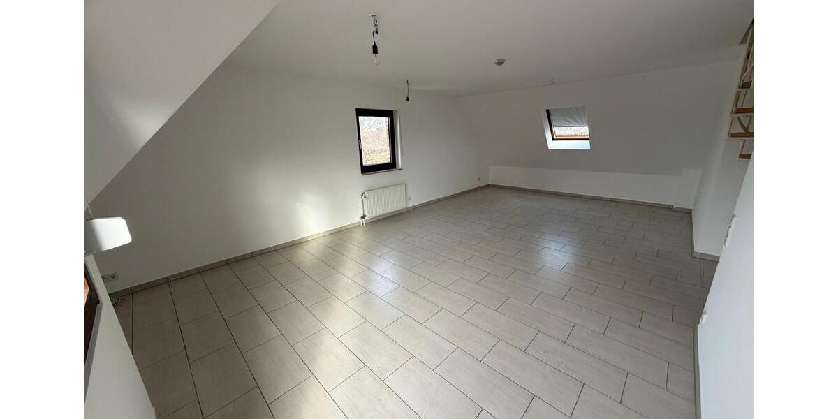 Maisonettenwohnung Niederkassel - 3 Zimmer, 83 m&sup2;, 1.050&euro; | Angebot:26001795