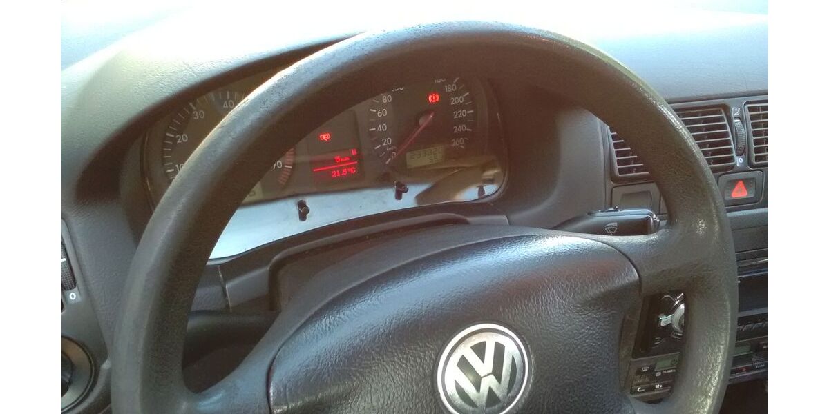 VW Golf 240.000 km 3.500 &euro; Nideggen 52385