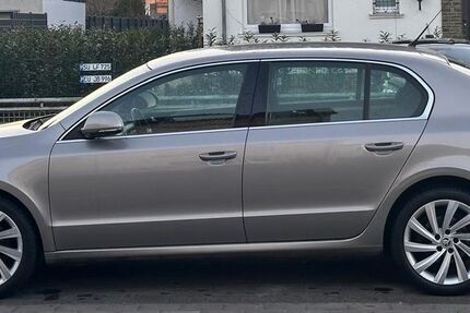 Skoda Superb 187.730 km 5.290 &euro; Euskirchen 53881