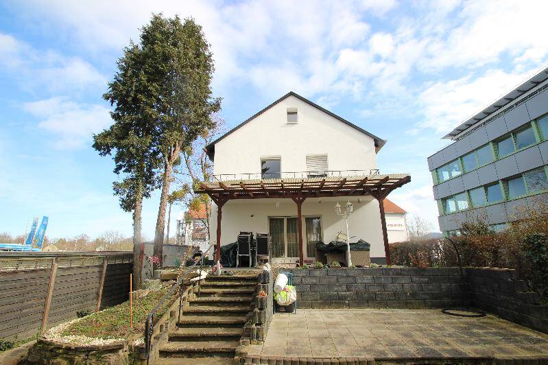 Einfamilienhaus Bonn Bad Godesberg - 5 Zimmer, 120 m&sup2;, 590.000&euro; | Angebot:25690100