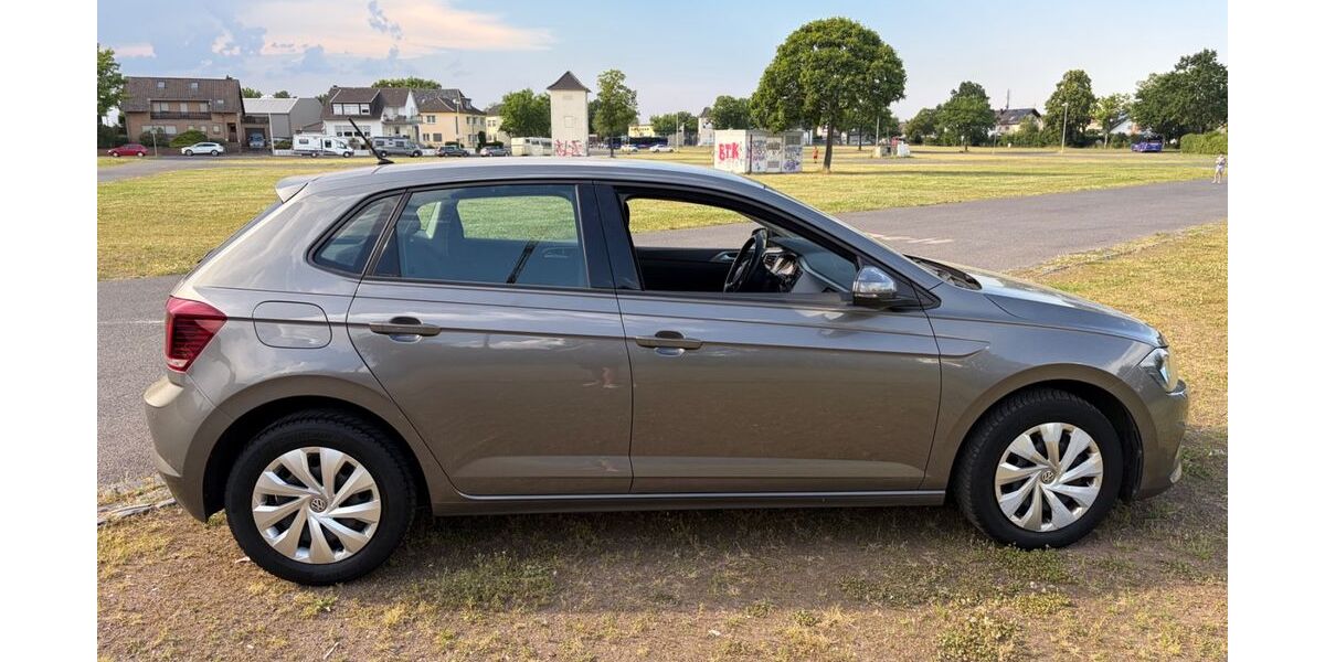 VW Polo 130.000 km 8.499 &euro; Bonn 53229