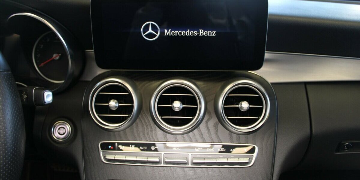 Mercedes-Benz C 180 Cabrio 9G-TRONIC AMG Line 41.800 km 31.980 &euro; Euskirchen 53881