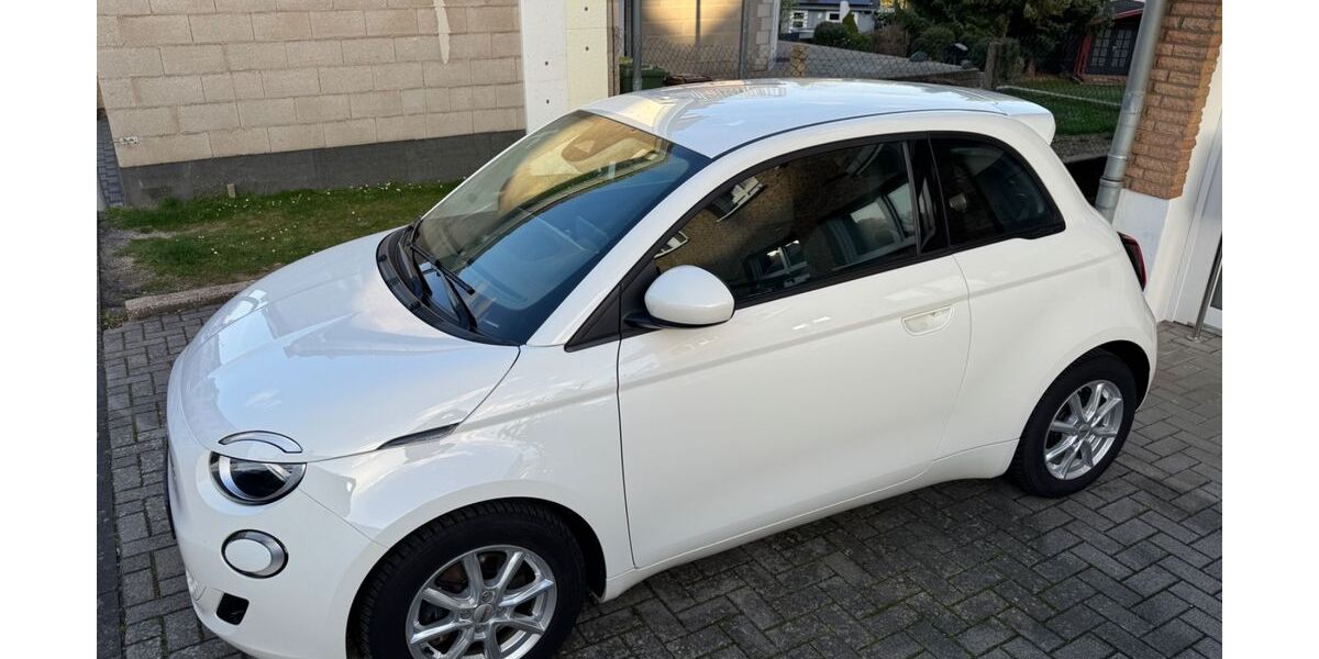 Fiat 500e 59.307 km 14.900 &euro; Alfter 53347