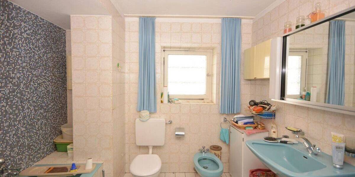 Einfamilienhaus Brühl - 8 Zimmer, 233 m&sup2;, 450.000&euro; | Angebot:26420449