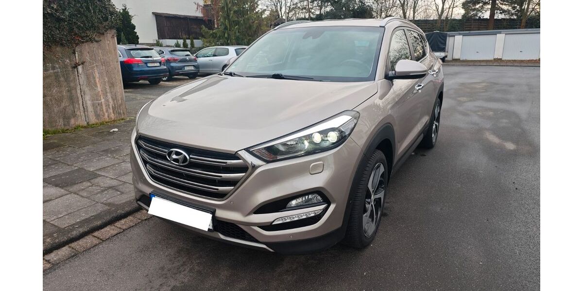 Hyundai TUCSON 133.600 km 14.900 &euro; Meckenheim 53340
