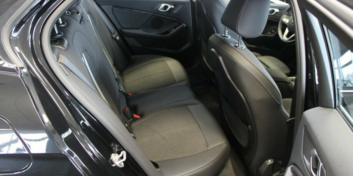 BMW 120i Aut. Sport Line 25.020 km 24.980 &euro; Euskirchen 53881