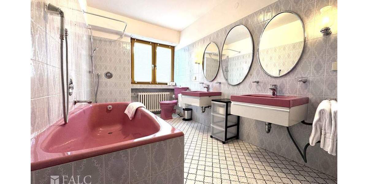 Mehrfamilienhaus, Wohnhaus Königswinter Ittenbach - 7 Zimmer, 246 m&sup2;, 759.000&euro; | Angebot:25739562