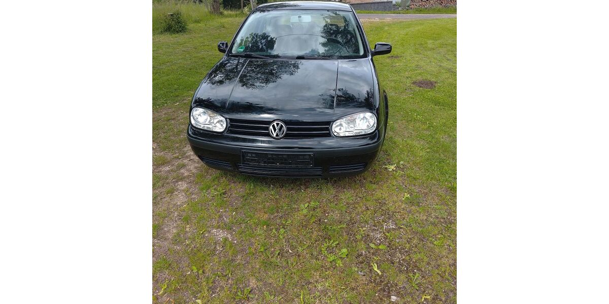 VW Golf 124.407 km 2.200 &euro; Bad Münstereifel 53902
