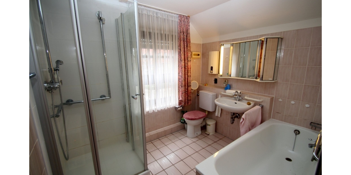 Mit 3D: Attraktives Reihenmittelhaus mit Garten und Carport – ideal für Familien - Reihenmittelhaus Meckenheim | Angebot:25269336