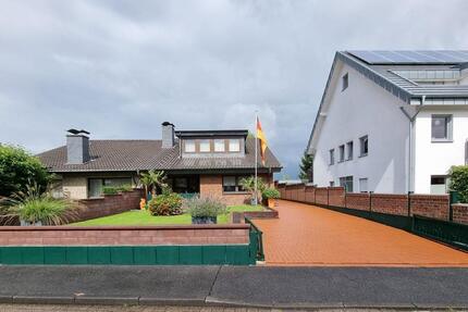 Haus Wesseling - 7 Zimmer, 180 m&sup2;, 695.000&euro; | Angebot:24838521