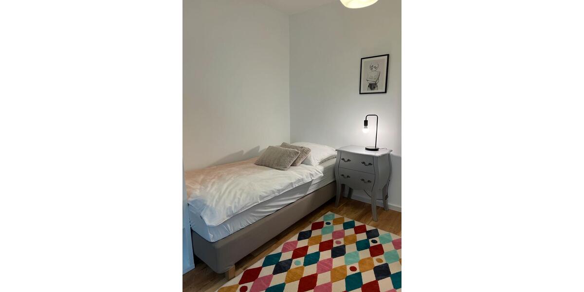 Etagenwohnung Bonn Beuel-Mitte - 4 Zimmer, 110 m&sup2;, 2.500&euro; | Angebot:25872750