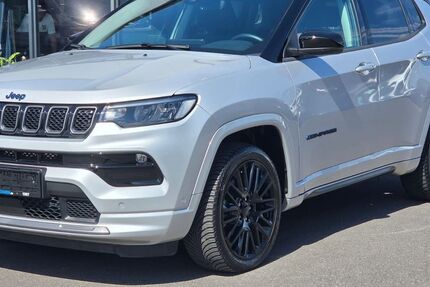 Jeep Compass 36.085 km 22.880 &euro; Düren 52351