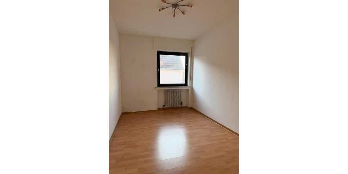 Etagenwohnung Euskirchen Dom-Esch - 3.5 Zimmer, 92 m&sup2;, 825&euro; | Angebot:25968685