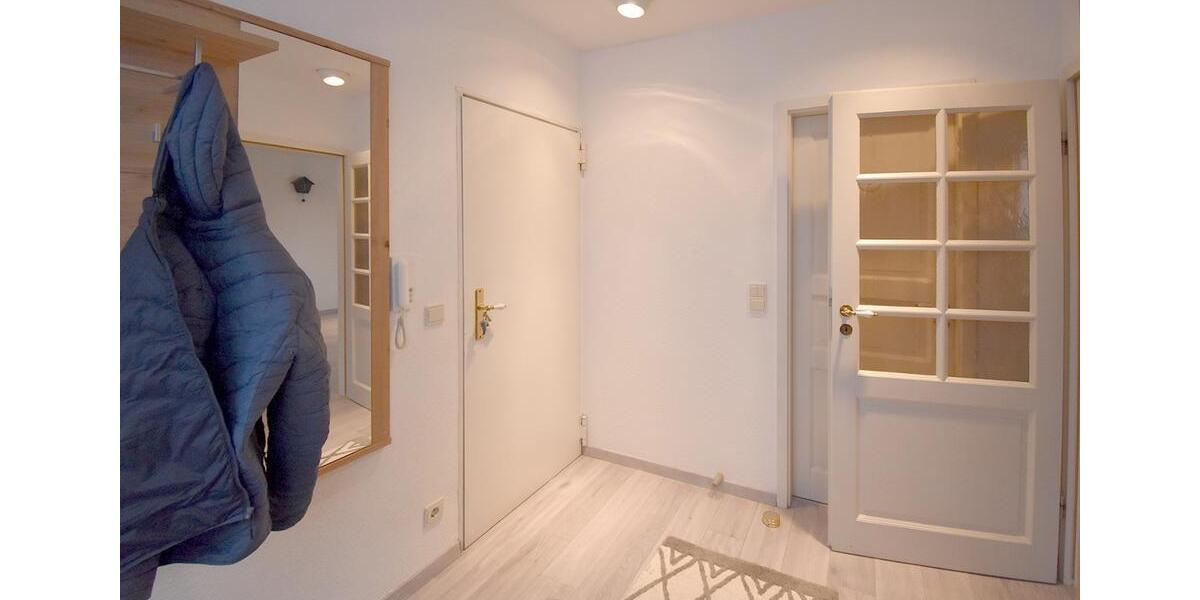 Dachgeschoßwohnung Rheinbach - 2 Zimmer, 93 m&sup2;, 840&euro; | Angebot:25377629