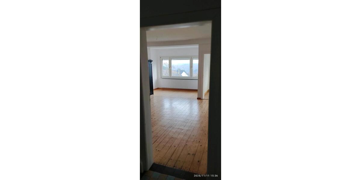 Doppelhaushälfte Hönningen - 7 Zimmer, 135 m&sup2;, 950&euro; | Angebot:25394434