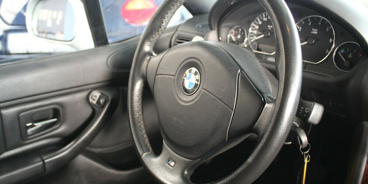 BMW Z3 3,0i Coupe Aut. 106.086 km 23.980 &euro; Euskirchen 53881