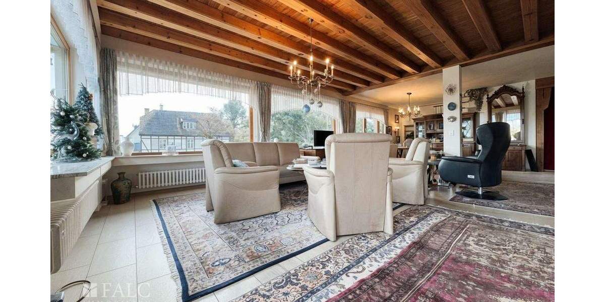 Mehrfamilienhaus, Wohnhaus Königswinter Ittenbach - 7 Zimmer, 246 m&sup2;, 759.000&euro; | Angebot:25739562