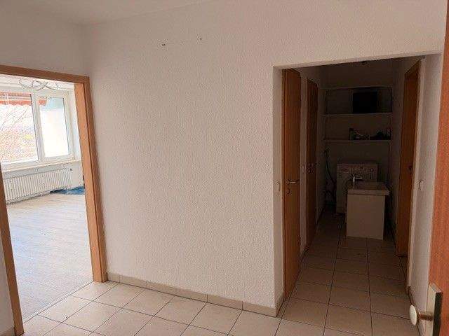 Etagenwohnung Niederkassel Lülsdorf - 3 Zimmer, 73 m&sup2;, 140.000&euro; | Angebot:25737039