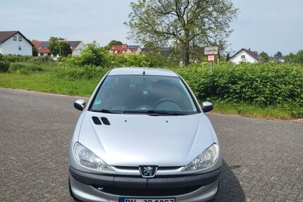 Peugeot 206 143.000 km 1.200 &euro; Bonn 53225