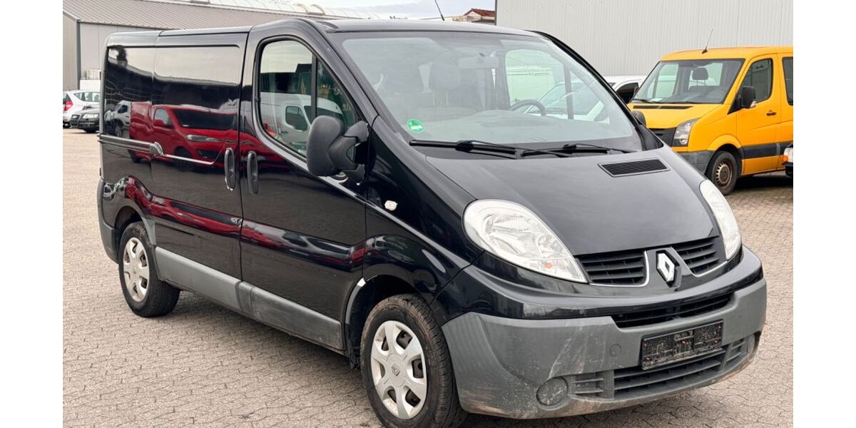 Renault Trafic 232.850 km 2.990 &euro; Bornheim 53332