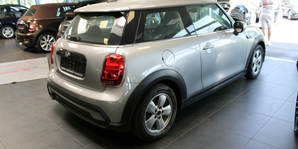Mini Cooper Essential Trim 57.200 km 16.980 &euro; Euskirchen 53881