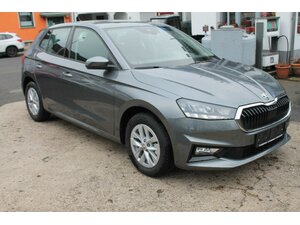 Skoda Fabia TSi 115 Alu PDC LED Kamera SOFORT 9 km 20.595 &euro; Bonn 53225