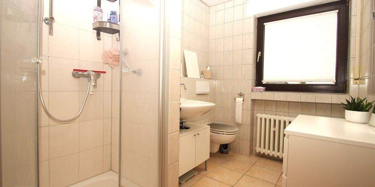 Etagenwohnung Königswinter Ittenbach - 2 Zimmer, 74 m&sup2;, 209.000&euro; | Angebot:25697238