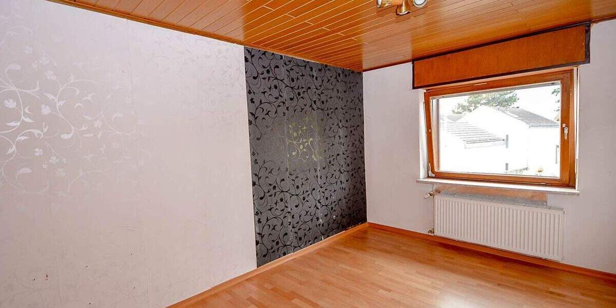 Doppelhaushälfte Zülpich Geich - 8 Zimmer, 183 m&sup2;, 275.000&euro; | Angebot:25709839