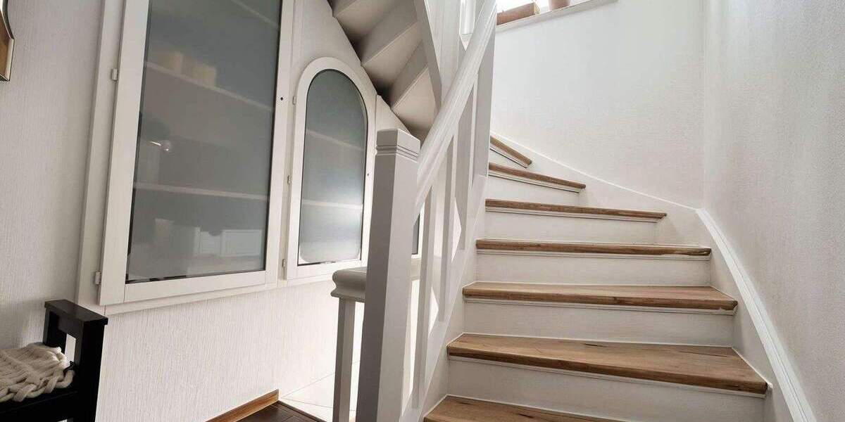 Mehrfamilienhaus, Wohnhaus Bonn Friesdorf - 5 Zimmer, 129 m&sup2;, 699.000&euro; | Angebot:25773354