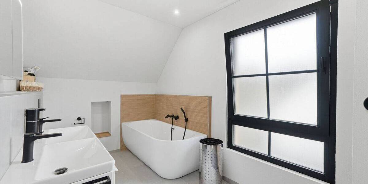 Einfamilienhaus Bonn Brüser Berg - 7 Zimmer, 220 m&sup2;, 525.000&euro; | Angebot:26043634