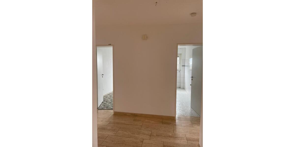 Etagenwohnung Königswinter - 3 Zimmer, 78 m&sup2;, 700&euro; | Angebot:25416062