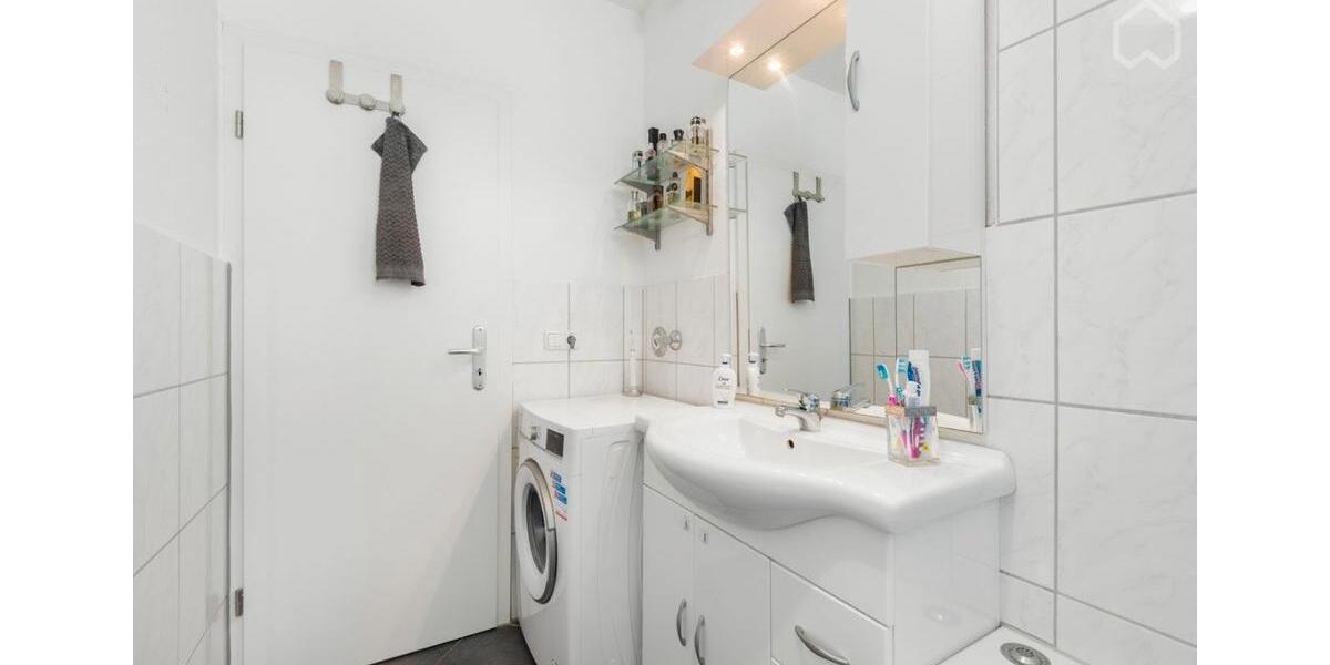 Etagenwohnung Niederkassel - 3 Zimmer, 65 m&sup2;, 1.650&euro; | Angebot:25944870